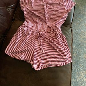 Vineyard vines red striped jumper.  Perfect 4th of July bathing suit cover up.